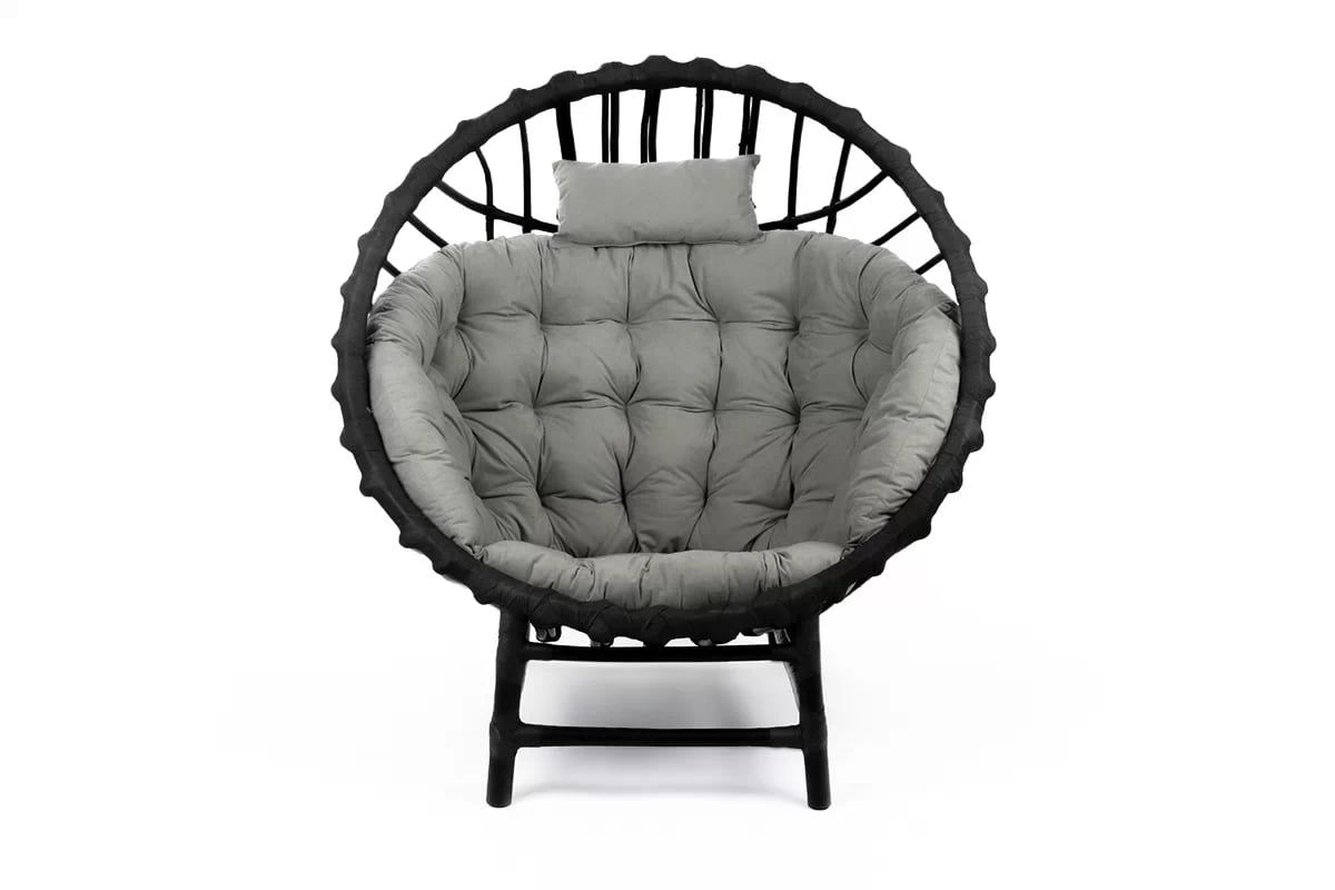 Proutěné křeslo Gardins I - černá Křeslo stojacy wiklinowy kokon Gardins I - Černý - Křeslo z šedá poducha