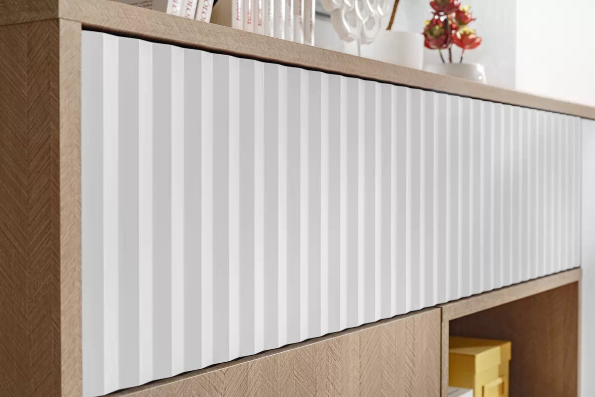 TV stolík Bliwon 148 cm so zásuvkami - jodeľka scandi / biely mat TV skrinka Bliwon F02 so zásuvkami 148 cm - jodelka scandi / biely mat