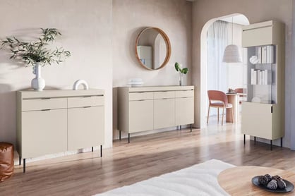 Komoda Sentia 157 cm třídveřová se třemi zásuvkami - kašmír / černá Komoda třídveřová Sentia 157 se třemi  zásuvkami - kašmír / černá - Konec série eekspozycji 