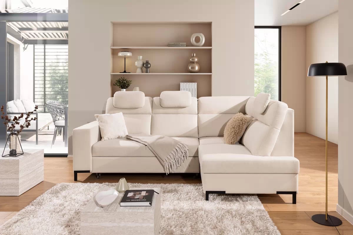 Rohová sedačka Loario L pravostranná se širokým bokem - krémová tkanina Sand 03 Rohová sedací souprava Loario L pravá z szerokim bokiem - Sand 03