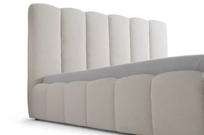 Čalúnená posteľ Aura 160x200 s úložným priestorom Čalúnená posteľ Aura 160x200 v svetlej farbe s vysokým zvislým čelom