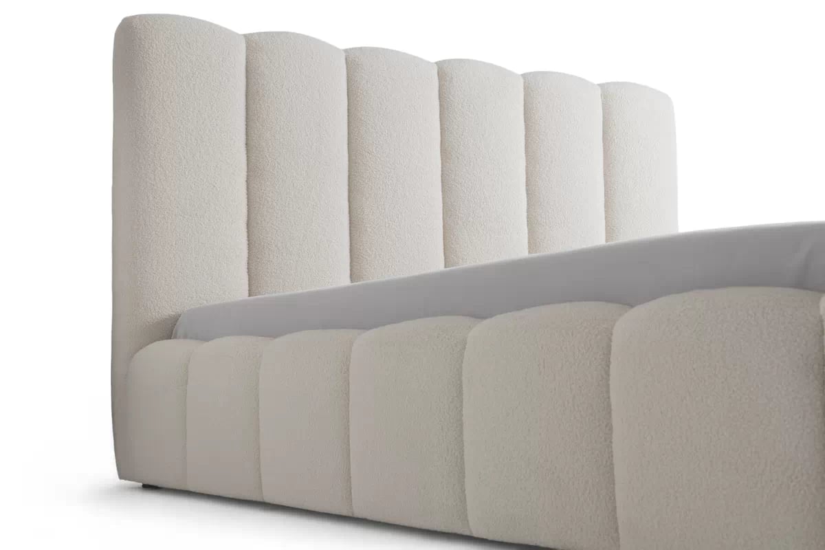 Čalúnená posteľ Aura 160x200 s úložným priestorom Čalúnená posteľ Aura 160x200 v svetlej farbe s vysokým zvislým čelom
