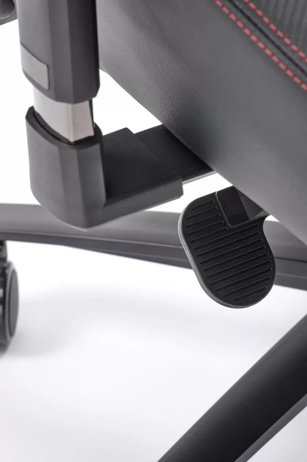 Otočná ergonomická kancelářská židle Domik - tmavě šedá / černá baldur Křeslo gabinetowy c.popelavá / černá