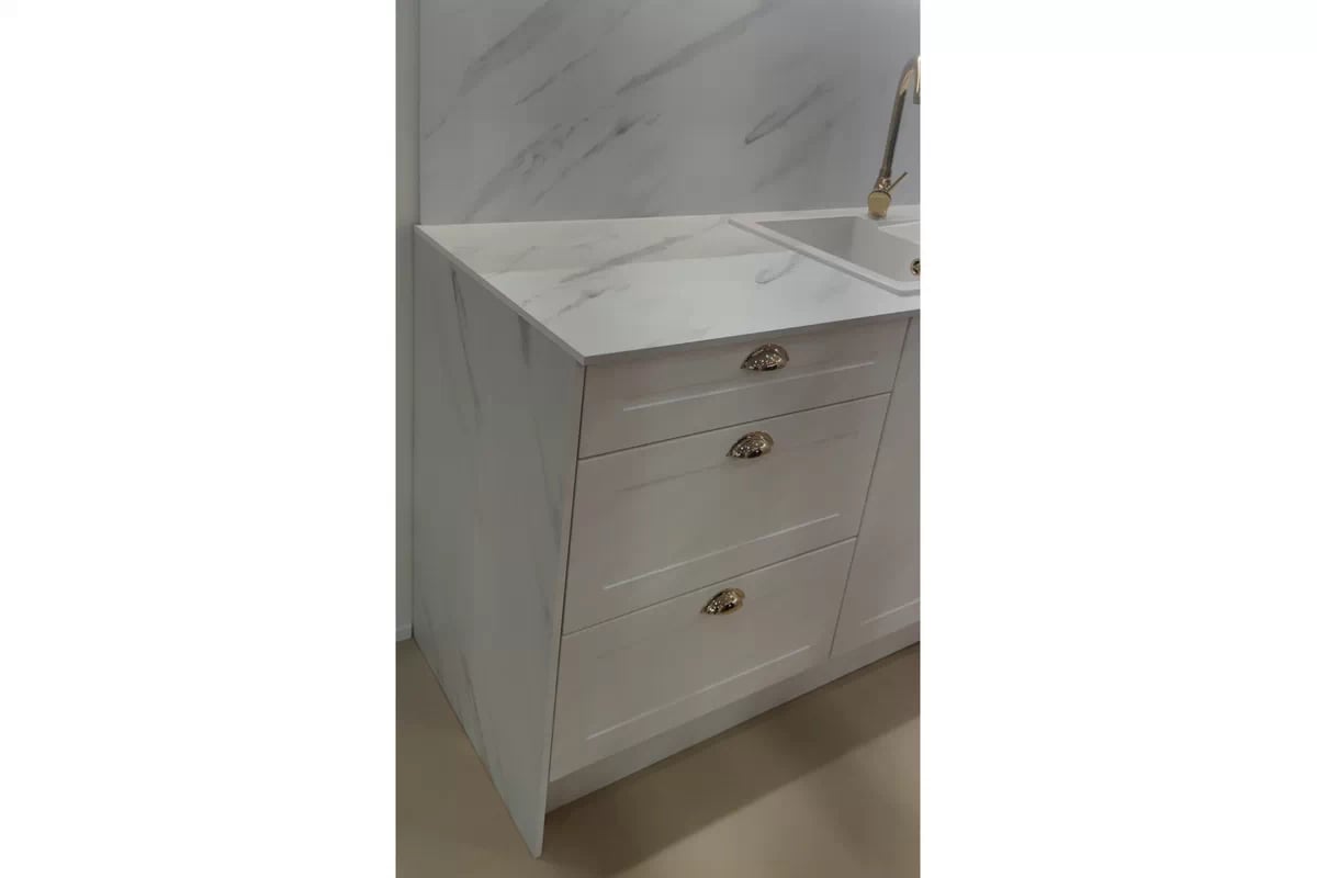 Kuchyňská pracovní deska Gala 1,3 cm - mramor bianco Deska mramor Bianco 13mm - Gala Nábytek