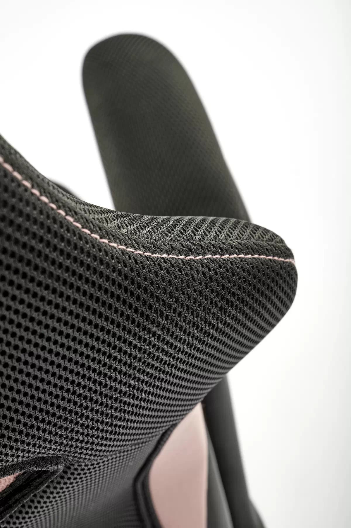 Kancelárska stolička BLOOM - ružová / čierna bloom Kreslo kancelárske Ružová / Čierny (1p=1szt)