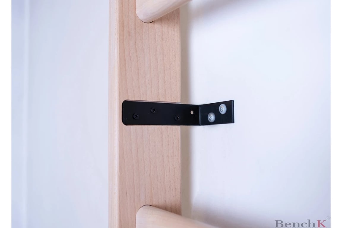 Gymnasticka rebrina BenchK 111 mocowanie do sciany 