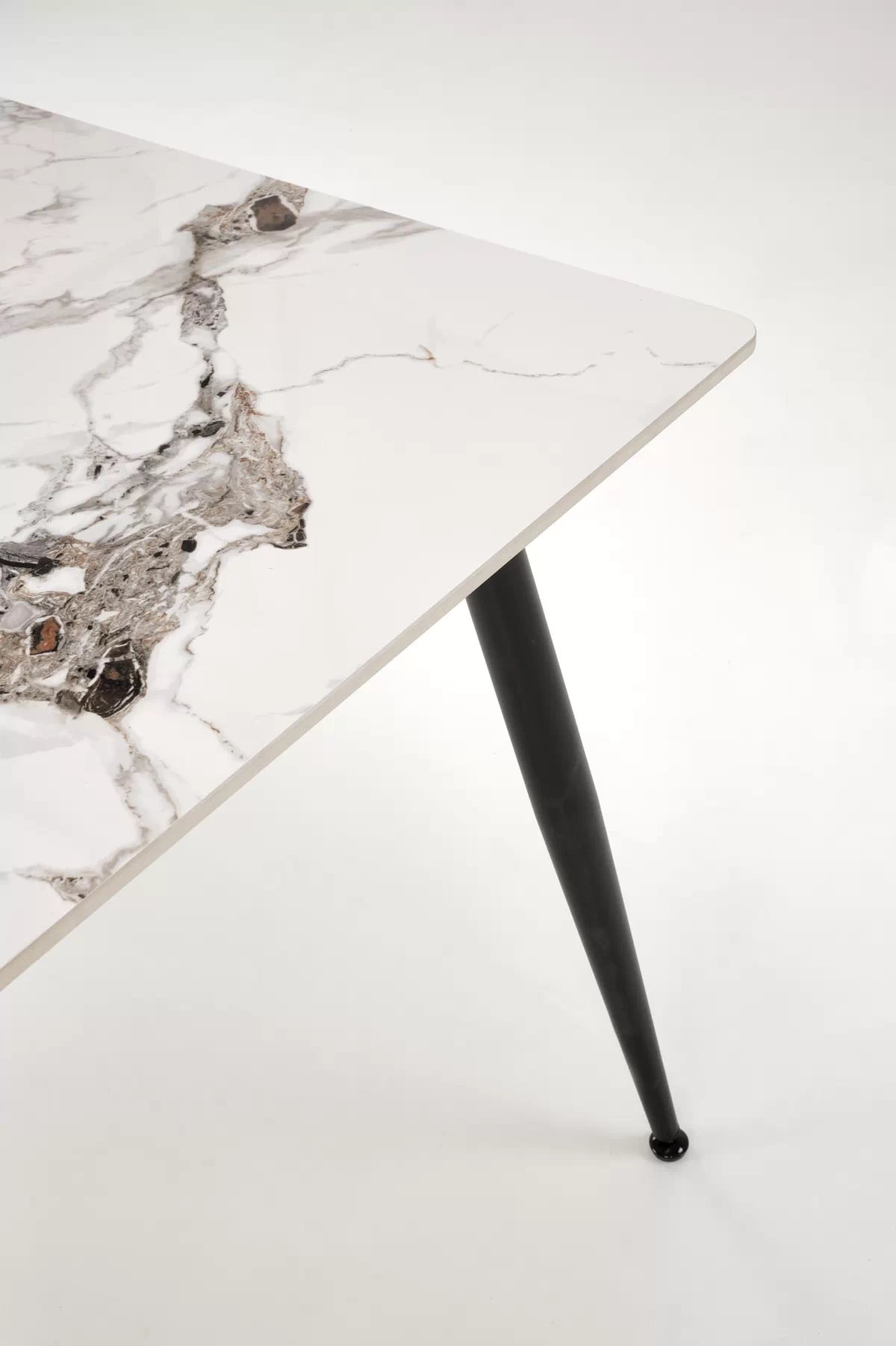 Obdélníkový stůl Emilio 140x80 cm - bílý mramor / černá emilio 140 Stůl Deska - bílá mramor, Nohy - černá