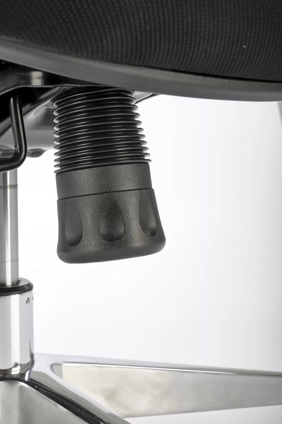 Ergonomické kreslo Eralio - čierne Kancelárske kreslo geronimo - Čierny