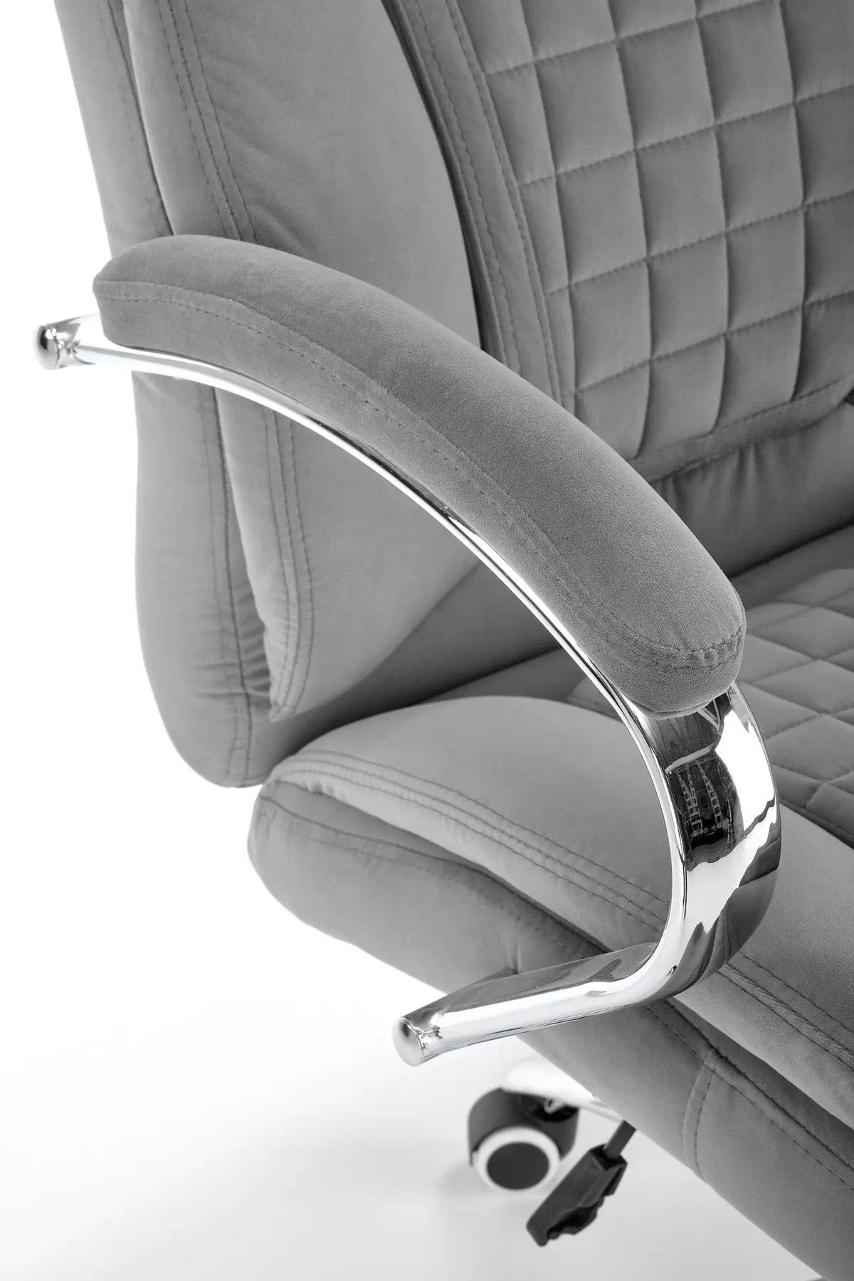 Kancelárske kreslo Nilio s opierkami - sivý zamat Kancelárske kreslo king 2 - Popolový