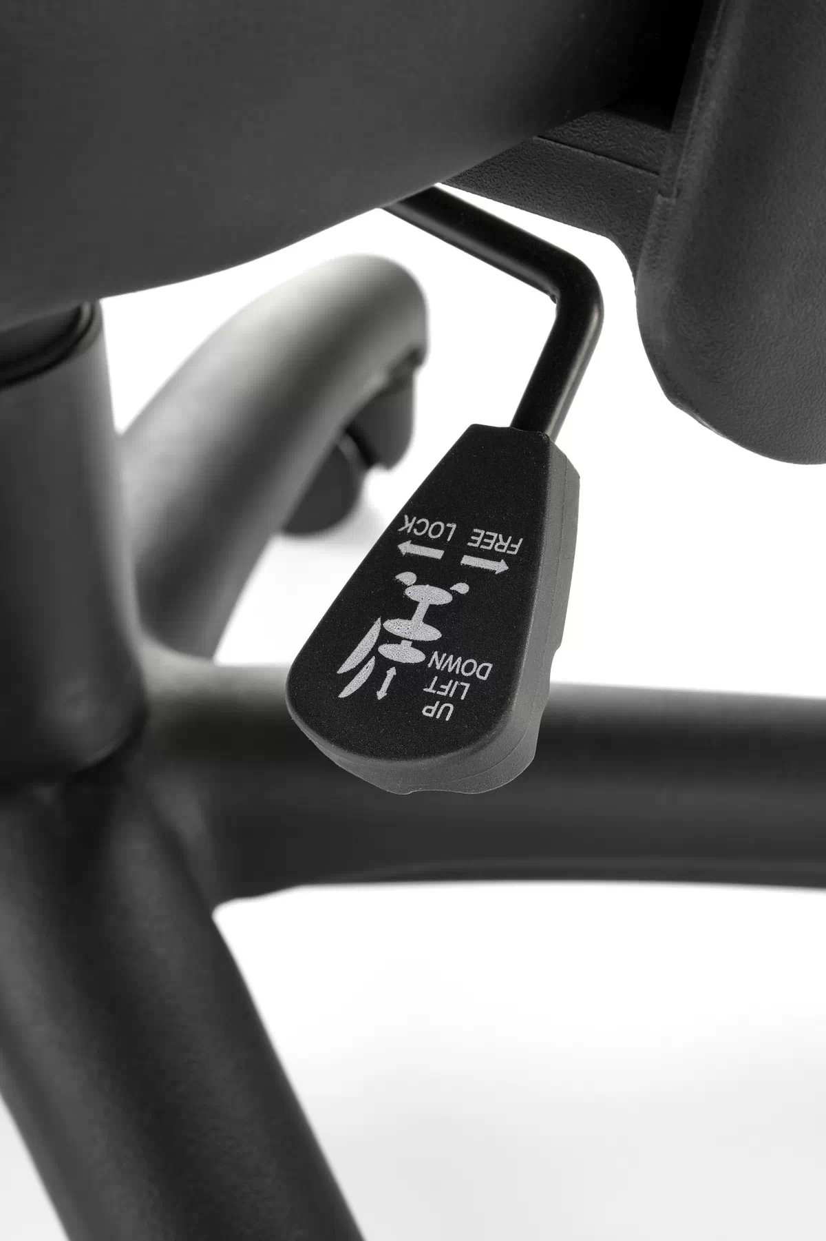 Kancelářská židle Stilo s područkami - černá ekokůže Kancelářská židle stilo z regulowanymi podlokietnikami - černá