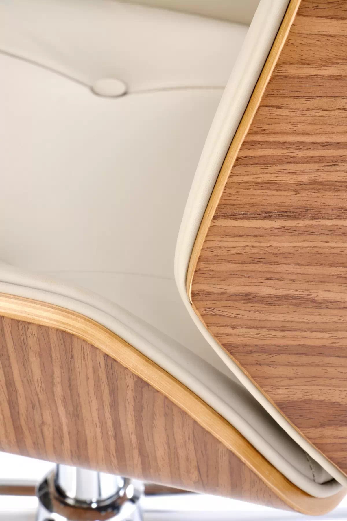 Kancelárska stolička Benaro - orech / béžová Kreslo kancelárske Benaro otočna - Orech / béžový