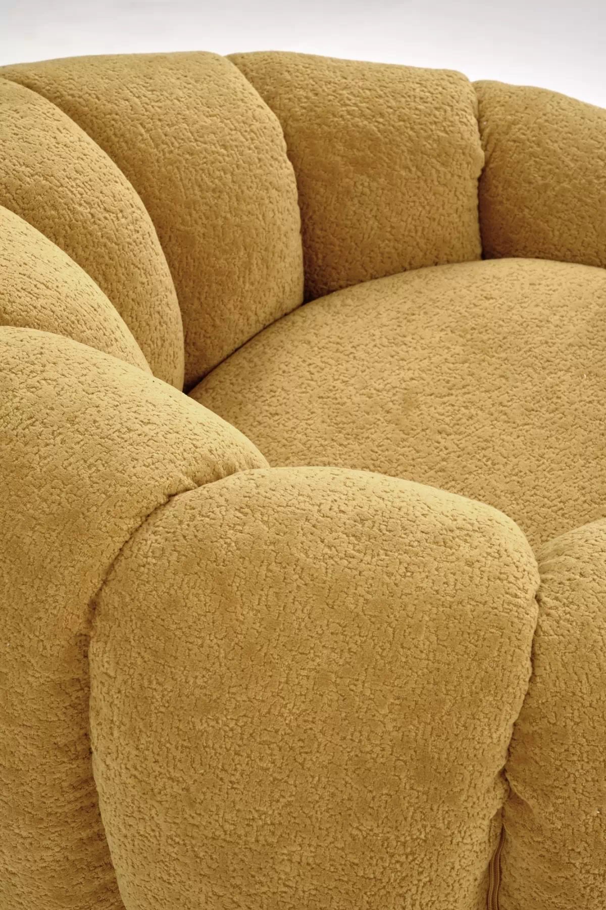 Čalouněné křeslo Pares - hořčicová boucle Křeslo čalouněná Pares - boucle hořčice 