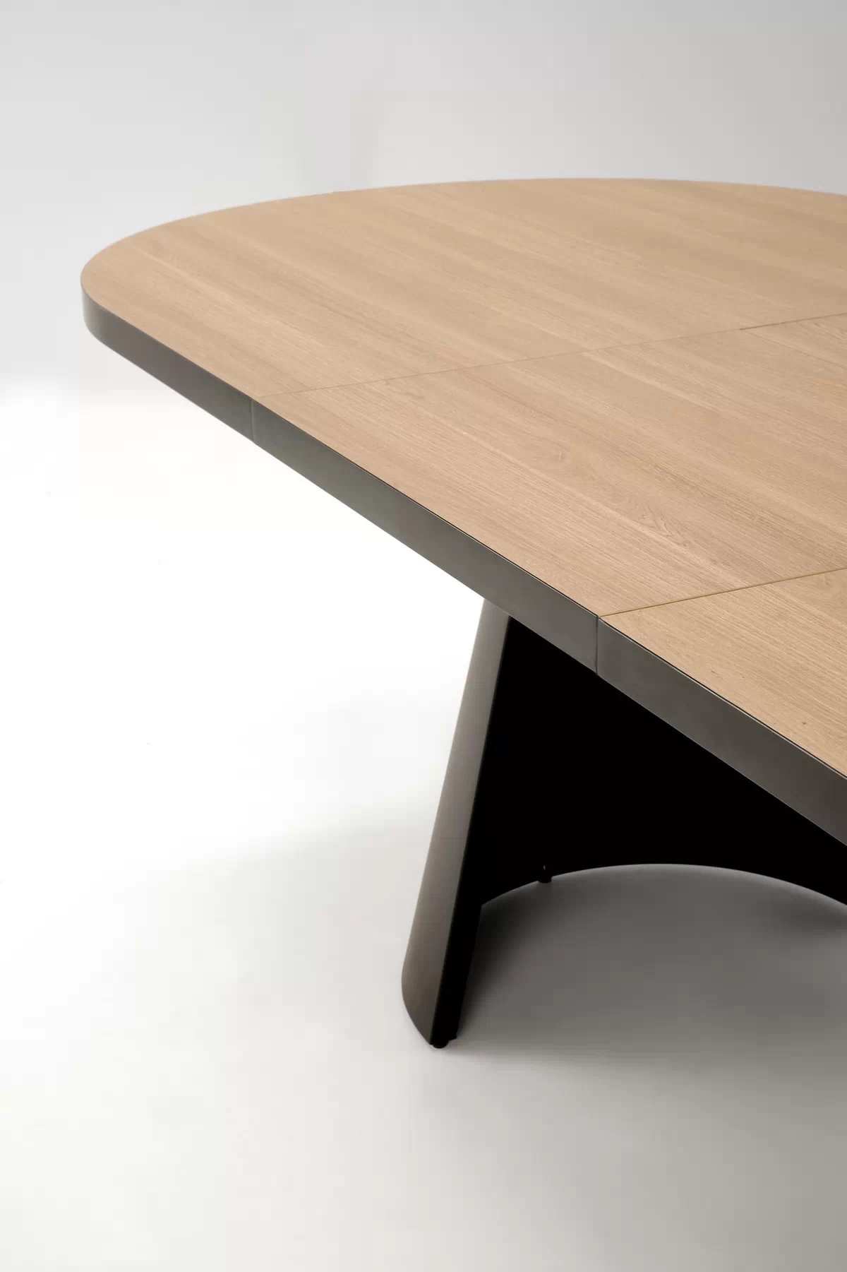 Rozkládací stůl Zavio 180-240x100 cm - přírodní / černé nohy giacomo Stůl rozkládací, Deska - přírodní, noga - černá