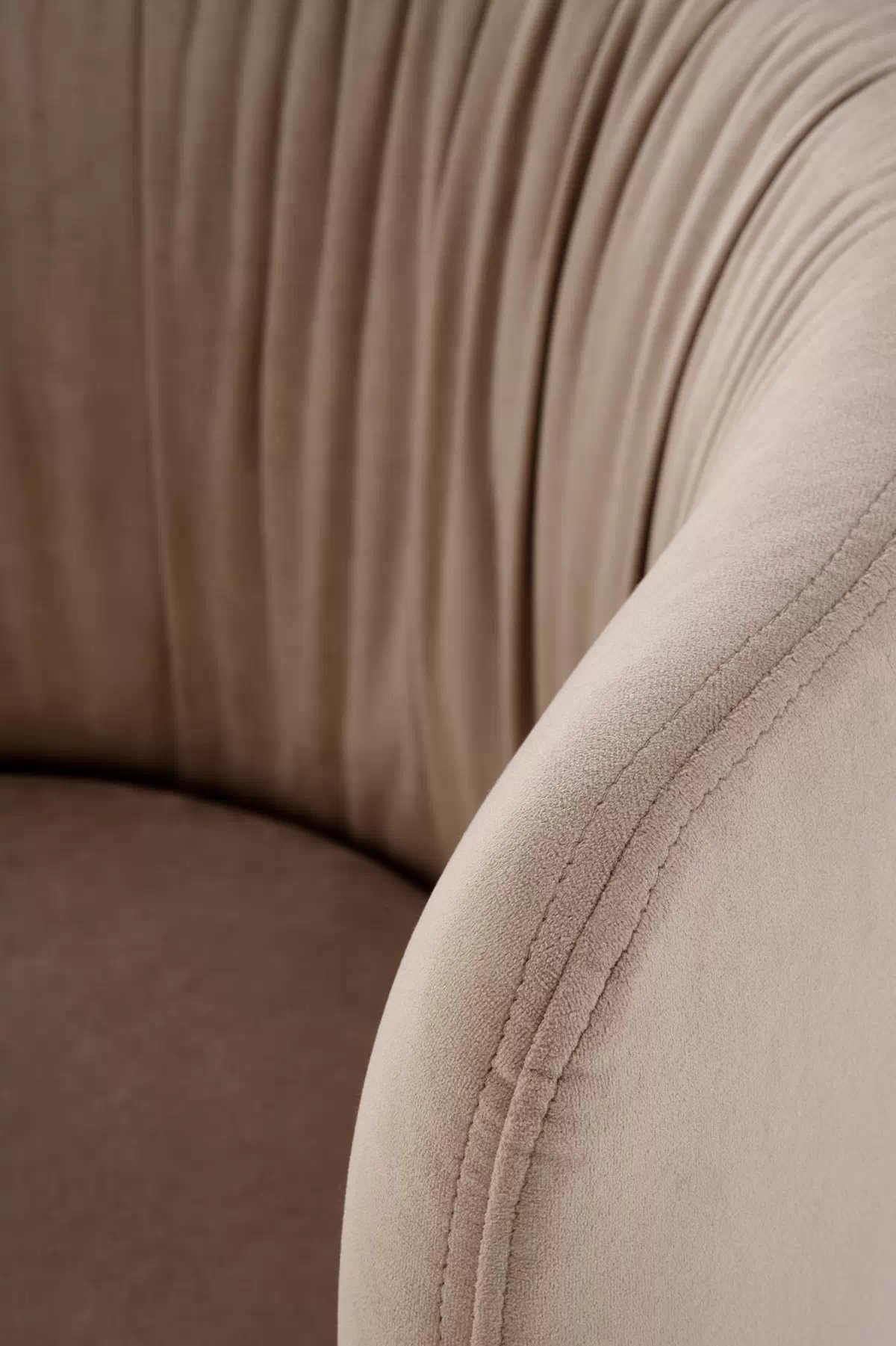 Jídelní židle K531 - béžový samet Mavel 28 / černé nohy k531 židle béžová