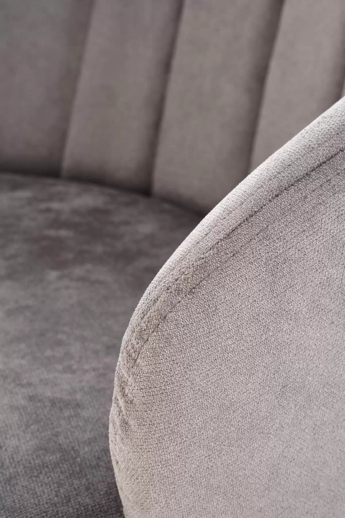 Čalouněná otočná židle K533 - šedý samet Havana 10 / černé nohy k533 židle popelavá