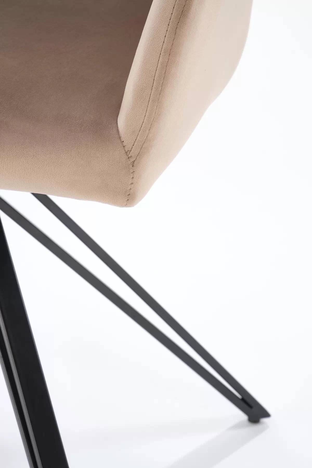 Jídelní židle K535 - béžový samet Bluvel 40 / černé nohy k535 židle béžová