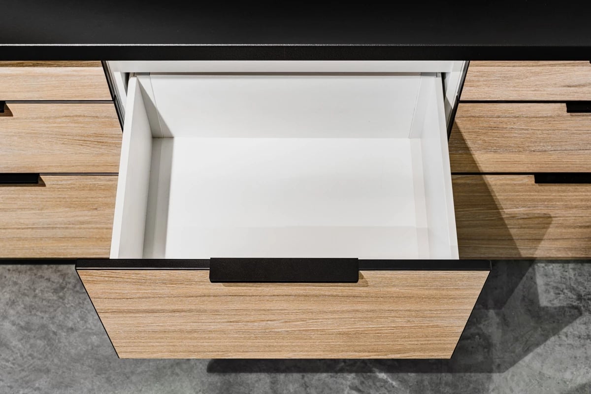 KAMMONO DS50/3 - dolná skrinka so zásuvkami Metalbox - P2 i K2 BLACK zásuvka kammono