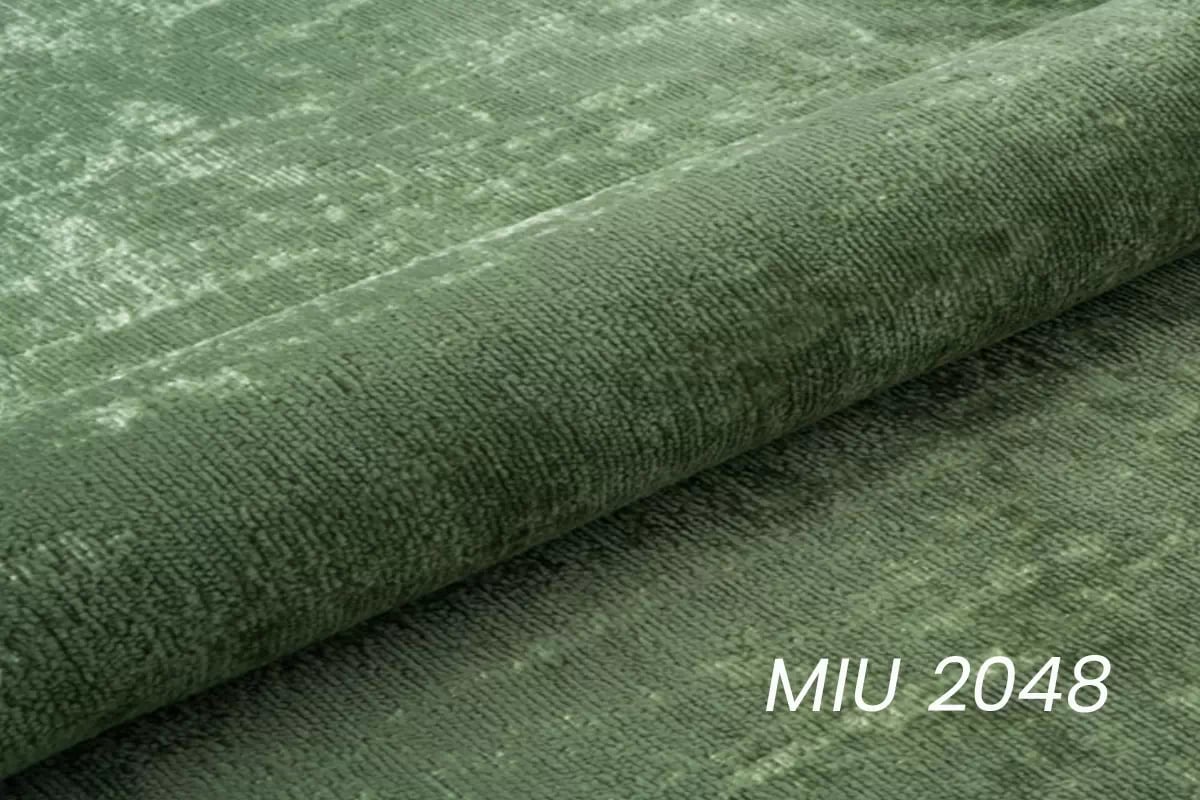 Pohovka Nicole - zelený šenil Miu 2048 / zlaté nožičky - Koncovka Série Pohovka do obývacej izby Nicole - Zelený šenil Miu 2048/nožičky zlote