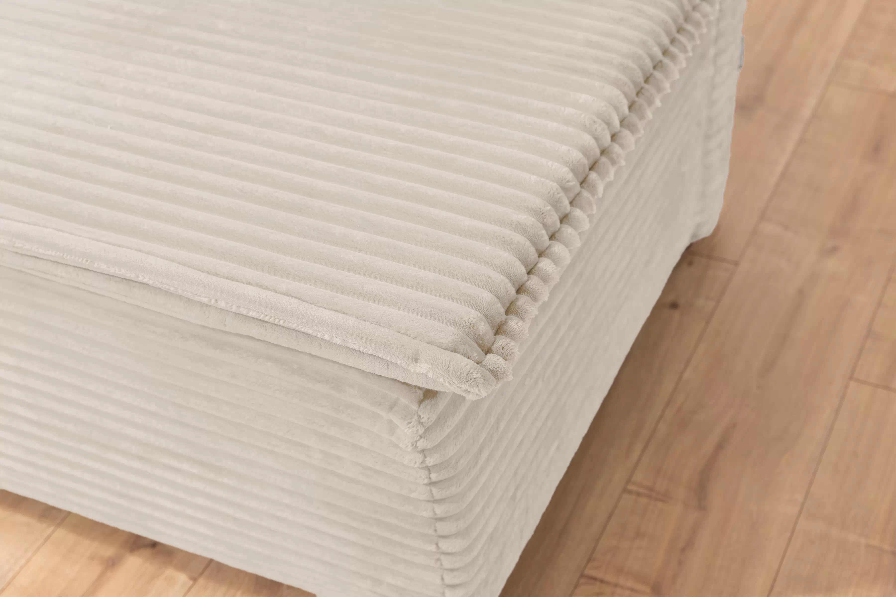 Pohovka rozkladana Firioza s úložným prostorem- béžová plusz Tilia 03 Pohovka rozkladana Firioza s úložným prostorem- ecru plusz Tilia 03