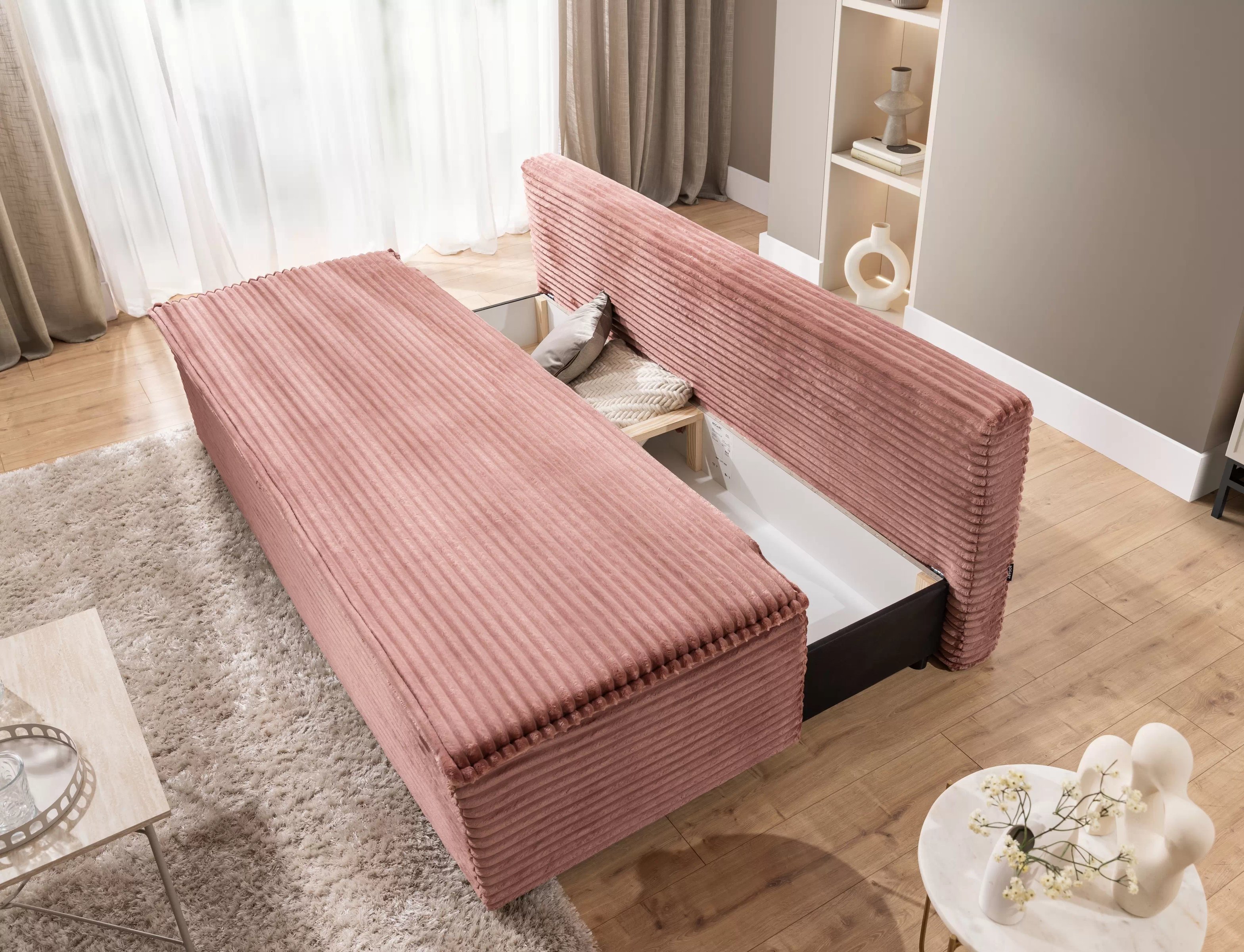 Rozkladacia pohovka Firioza – ružový plyš Tilia 62 Pohovka rozkladana Firioza S vnútorným úložným priestorom- Ružová plusz Tilia 62