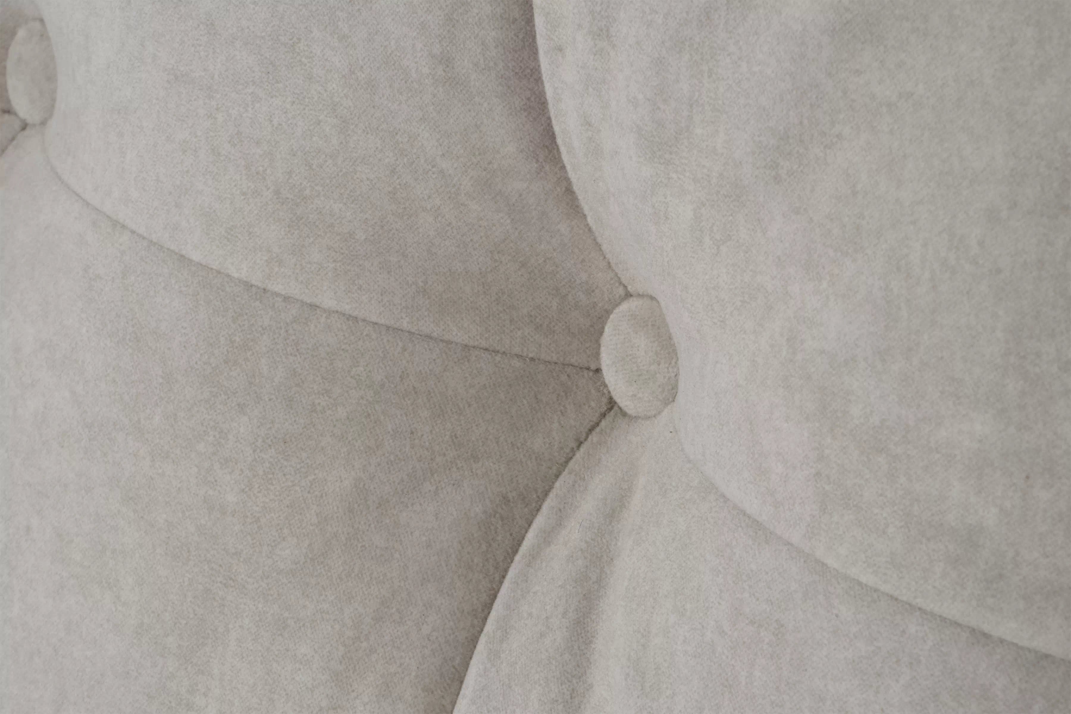 Rozkladacia trojpohovka Romano - béžový zamat Cloud 03 / buk Pohovka rozkladana trojmiestna Romano - béžový welwet Cloud 03 / nožičky buk