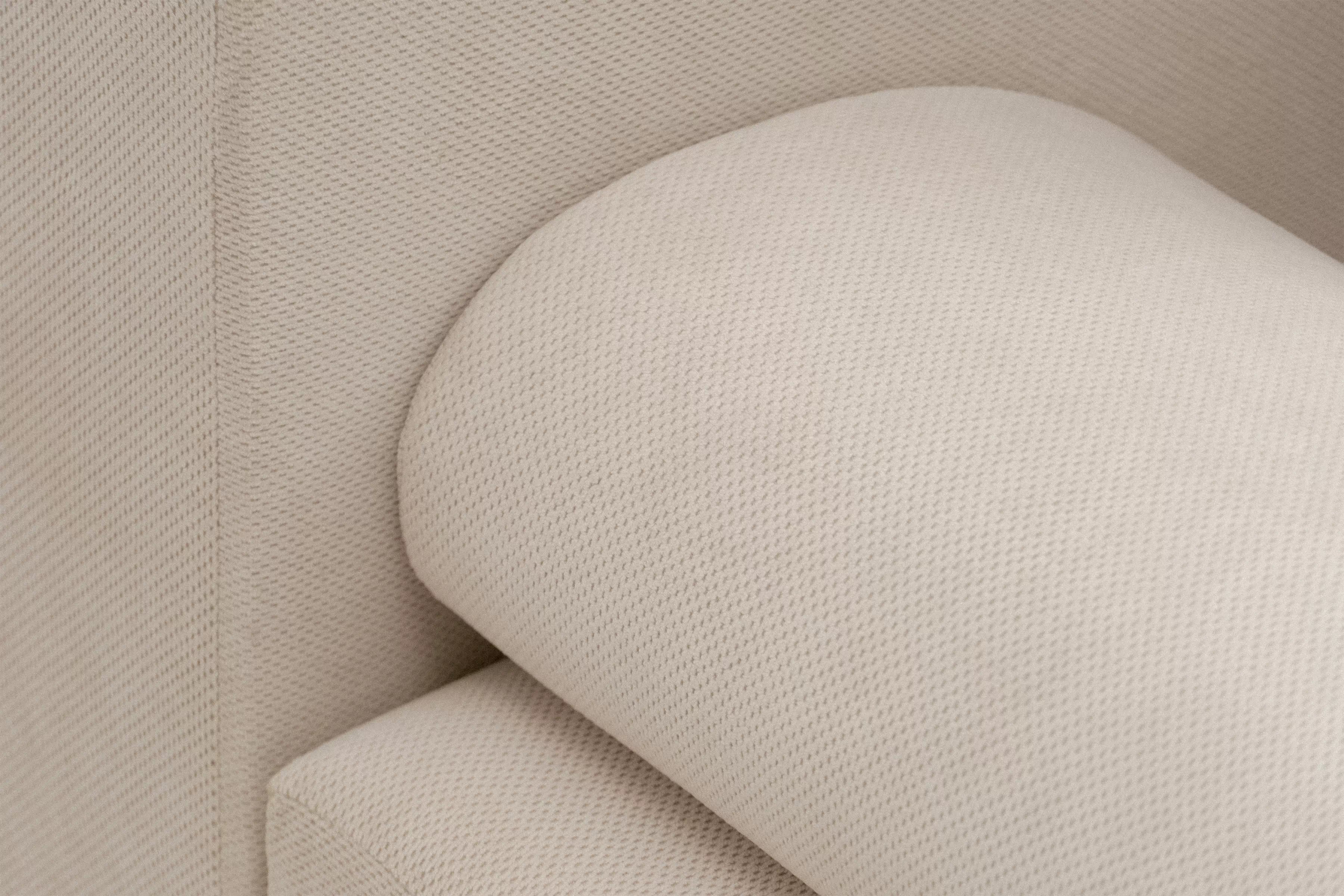 Rozkládací pohovka Morena s úložným prostorem - béžový hydrofobní samet Pretty 03 Pohovka rozkladana s úložným prostorem Morena - béžová plusz hydrofobní  Pretty 03