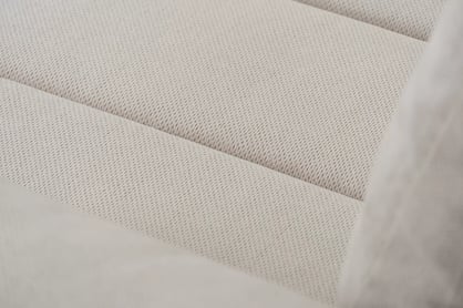 Rozkladacia pohovka s úložným priestorom Neli s funkciou spania - béžový plyš Pretty 03 Pohovka s funkciou spánku Neli rozkladana S vnútorným úložným priestorom- béžový plusz Pretty 03