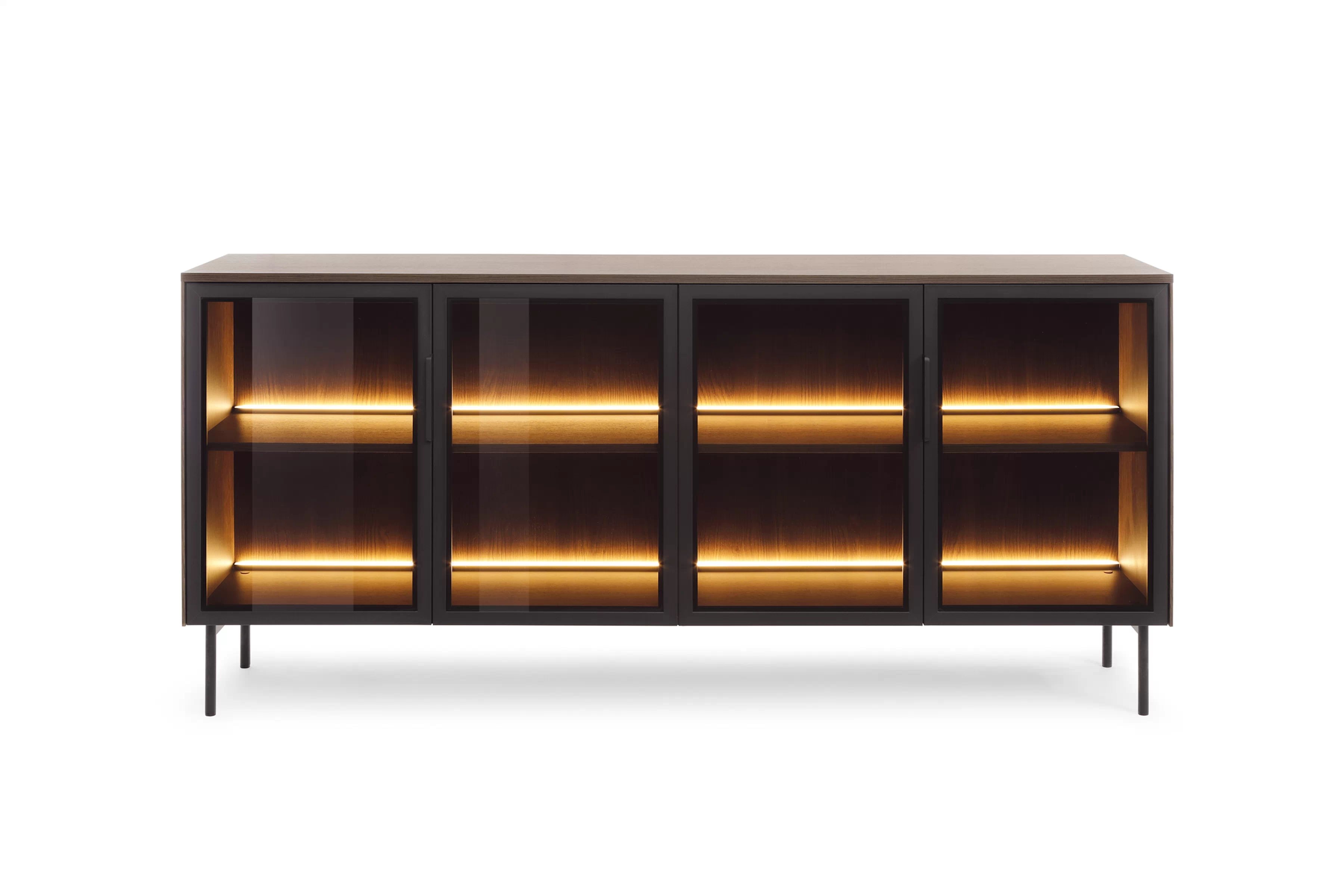 Komoda Auri 181 cm s osvětlením - dub dunin / černá Komoda Auri 181 cm s osvětlením - dub dunin / černá