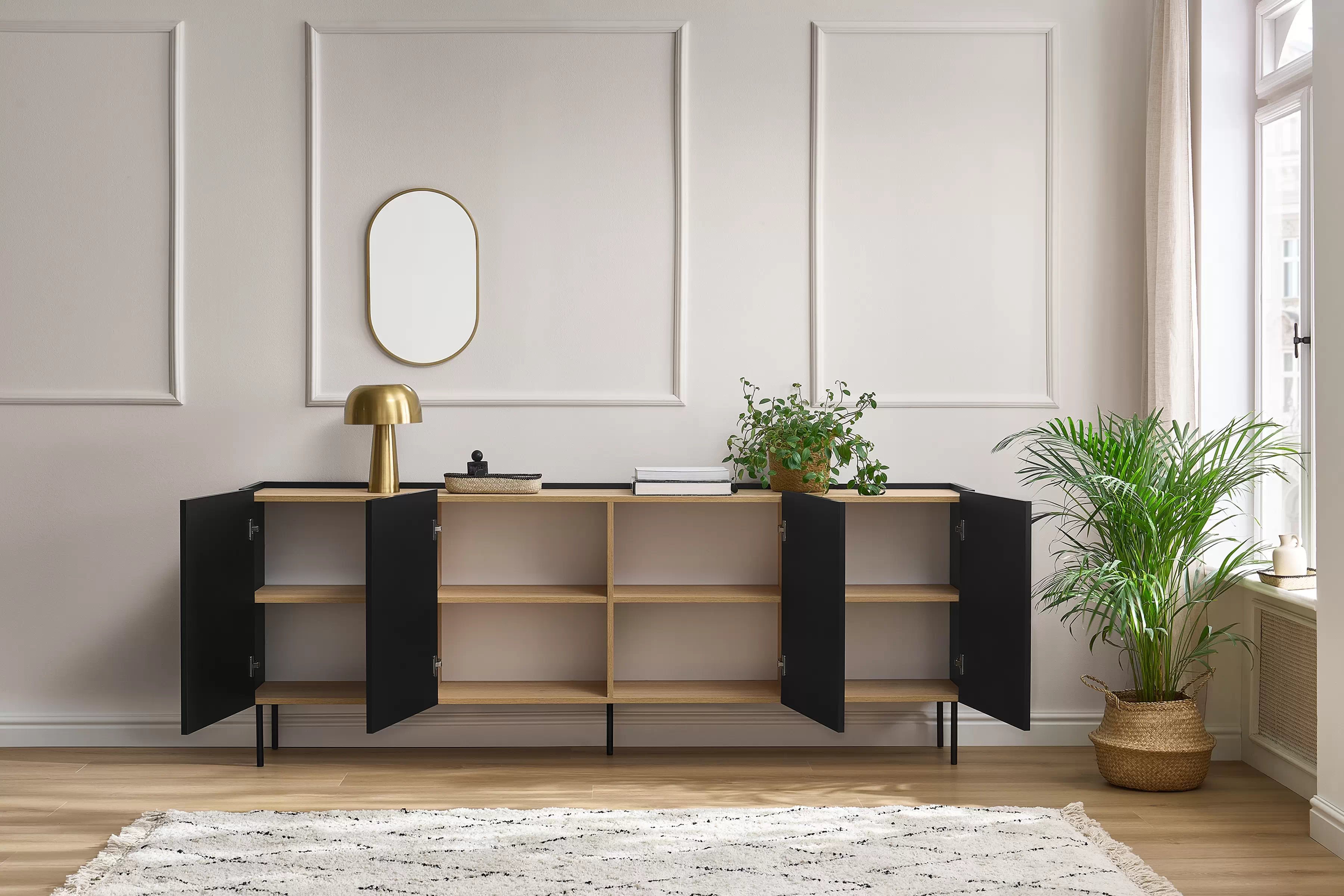 Komoda Desin 220 cm s kovovými nohami - čierny mat / dub nagano Komoda Desin 220 cm z metalowymi nogami - Čierny mat / Dub nagano