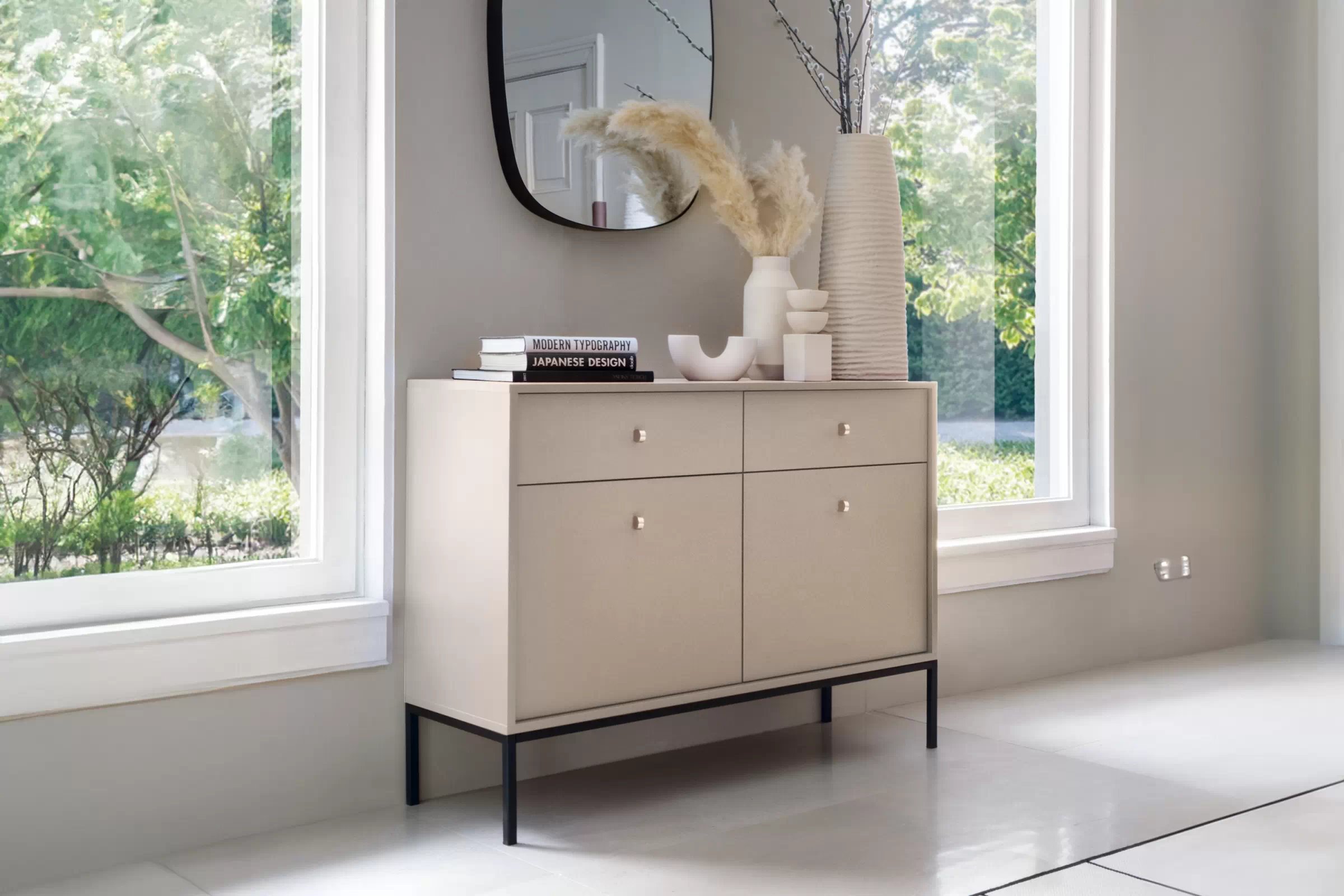 Bežová komoda Eladia 104 cm, dvojdverová so zásuvkami Komoda Eladia 104 cm dvojdverová so zásuvkami - Béžová - Koncovka Série