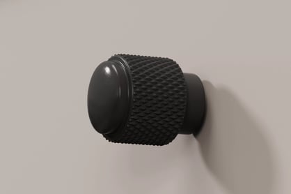 Komoda Lorini 150 cm so zásuvkami - kašmír / čierne úchytky Komoda Lorini 150 cm so zásuvkami - kašmír / čierny úchyty