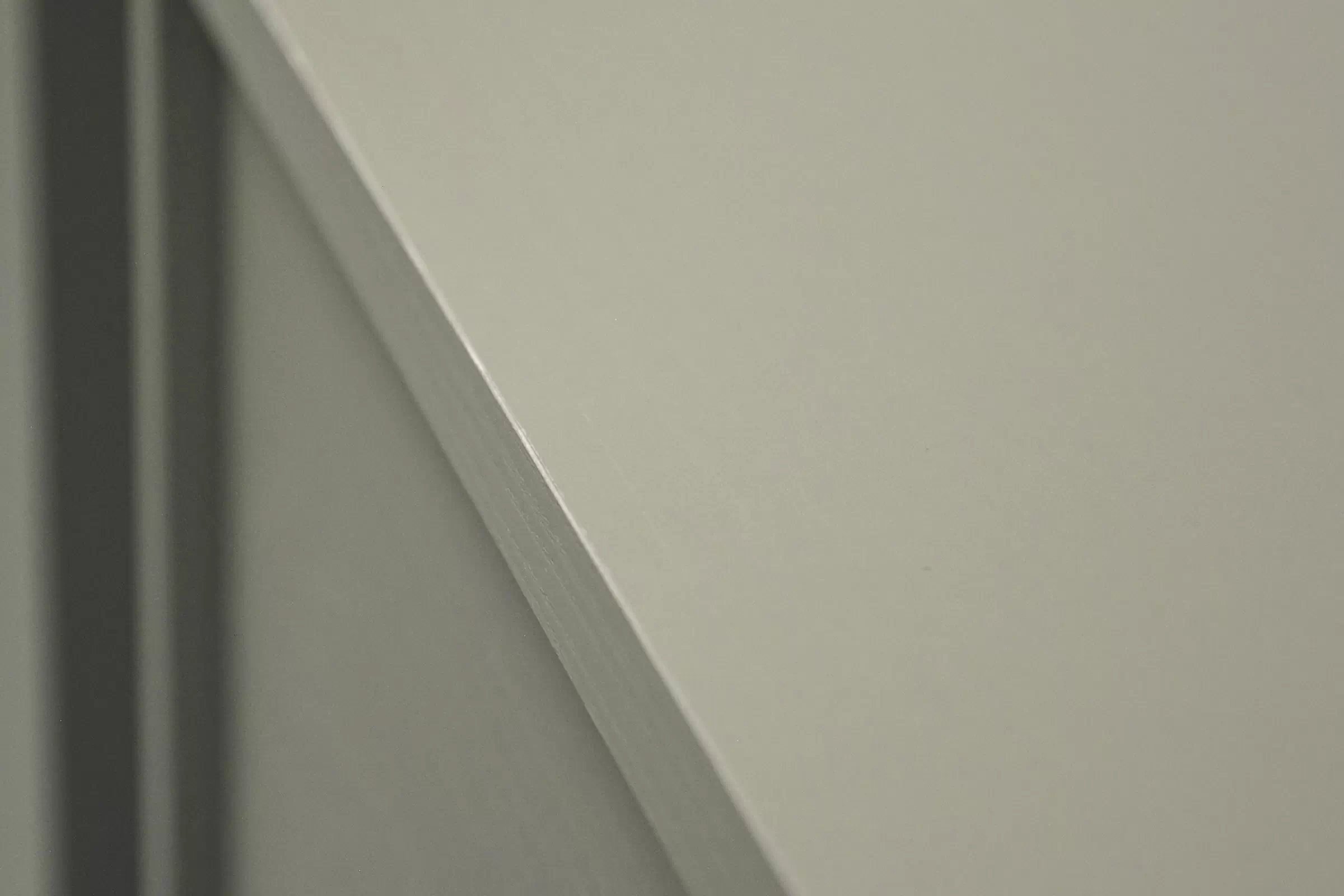 Komoda Lotina III 2F - 84 cm - eukalyptus / čierny nožičky Komoda Lotina III 2F - 84 cm - eukaliptus / čierny nožičky