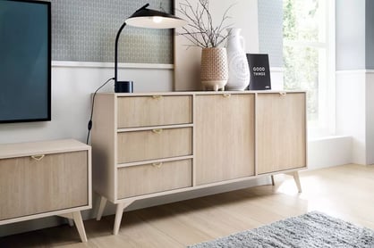 Piesková komoda Lumira 158 cm s dvoma dverami a zásuvkami - škandinávsky rybí vzor