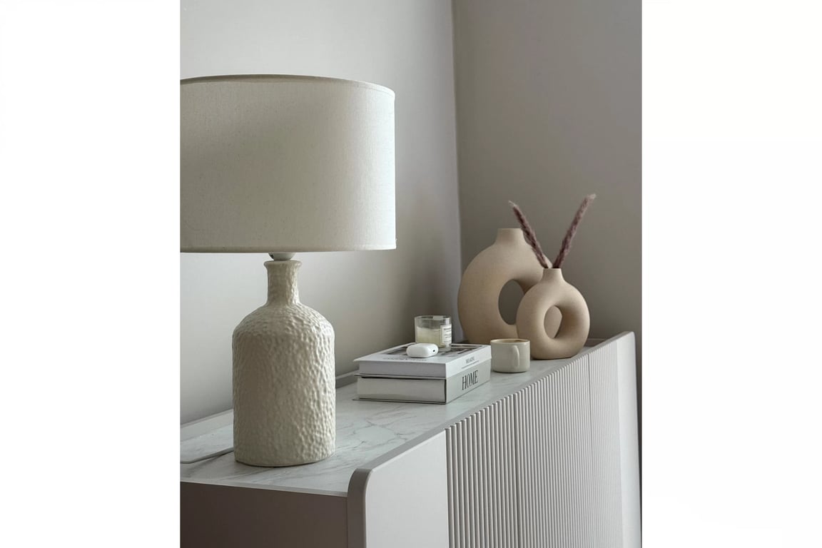 Malmi komód-szekrény 2D3SZ - 150 cm - kasmír / krém fehér Komod Malmi 150 cm - kasmír / crema bianca / zlote nozki