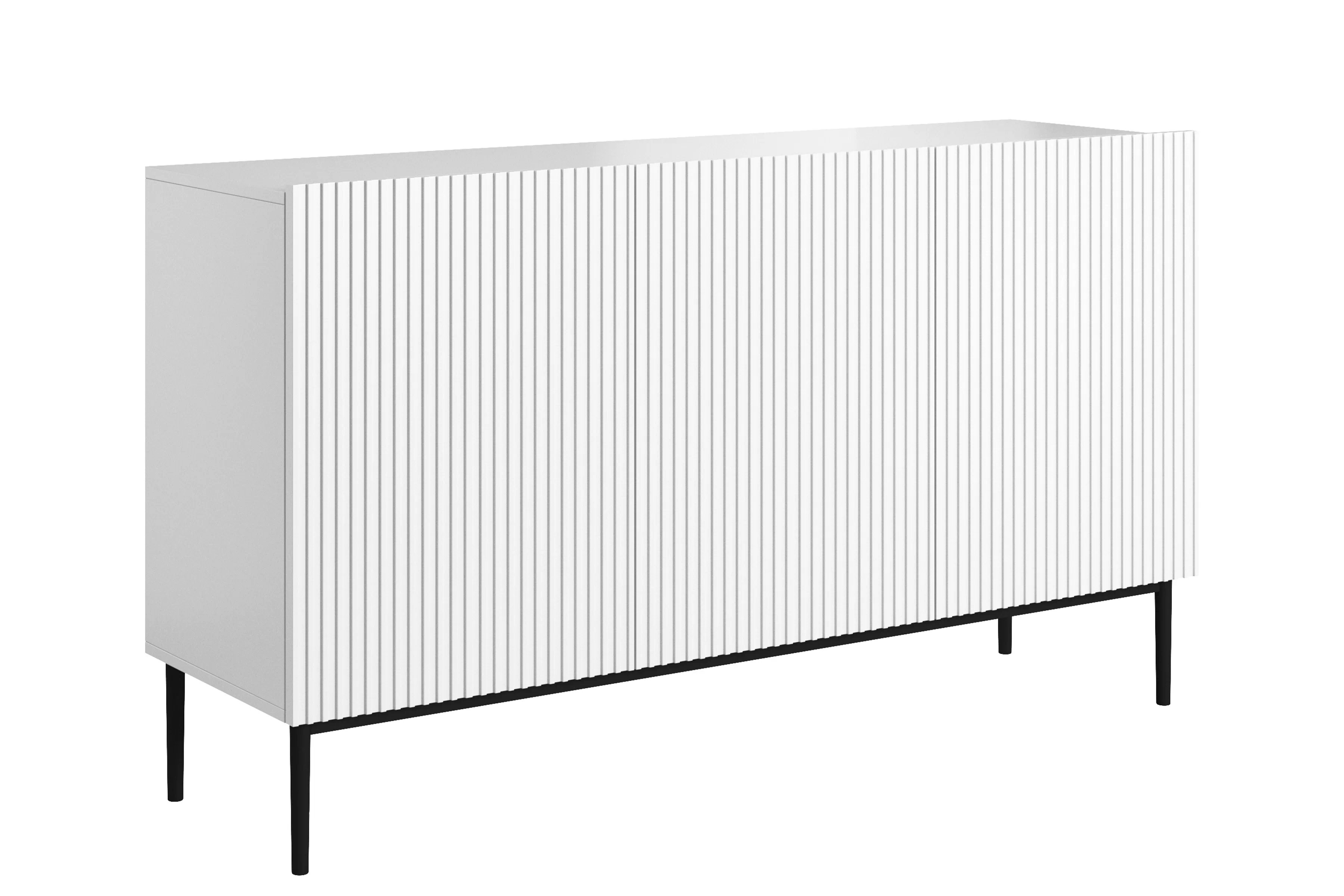 Komoda Nicole 150 cm trojdverová s ryhovaným čelom - biely mat / čierne nohy Komoda Nicole 150 cm trojdverová s frézovaným frontom - biely mat / čierny nozki