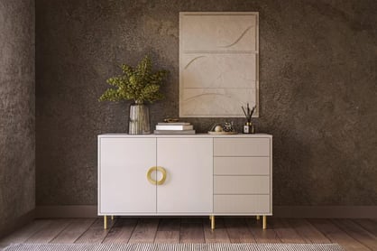 Komoda Nubo 150 cm dvoudveřová se zásuvkami - kašmírová / zlatá Komoda Nubo 150 cm dvoudveřová se zásuvkami - kašmír / zlatá