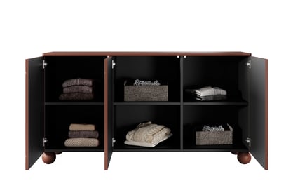 Trojdverová komoda Sonatia II 150 cm - burgund / guľové nohy Komoda Sonatia II 150 cm  trojdverová na nogach kulach - burgund