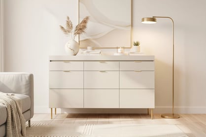 Komoda Sentia 157 cm se zásuvkami - kašmírová / zlatá Komoda třídveřová Sentia 157 se třemi  zásuvkami - kašmír / zlatá 