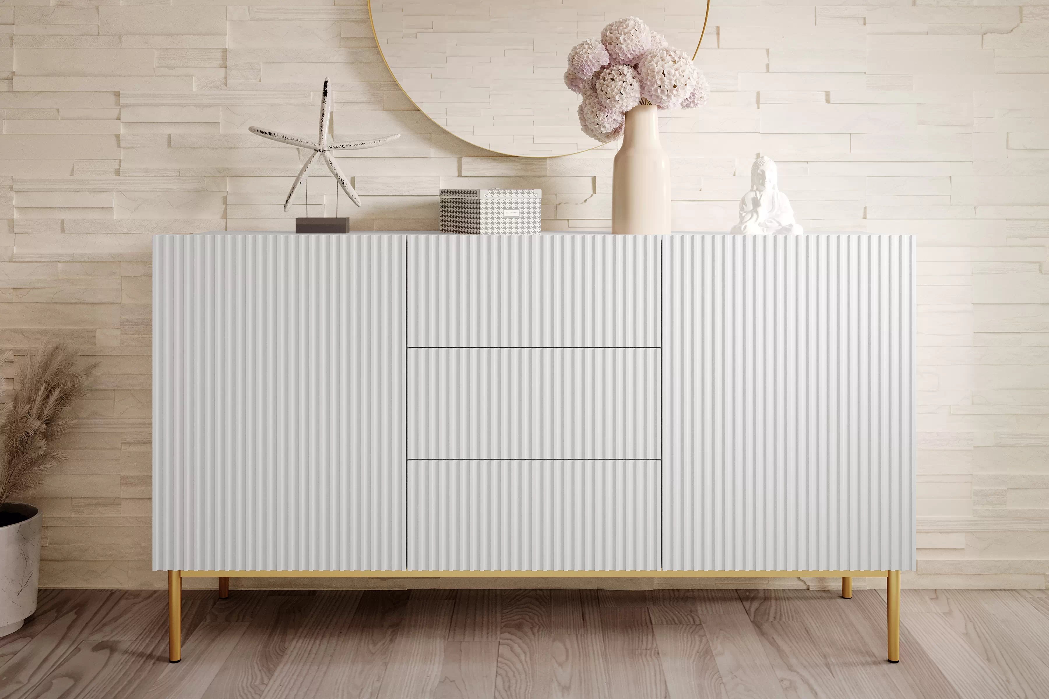 Komoda Nicole 150 cm s 3 zásuvky a 2 dvířka - bílý mat / zlaté nožky Komoda se zásuvkami Nicole 150 cm - bílý mat / zlote nozki