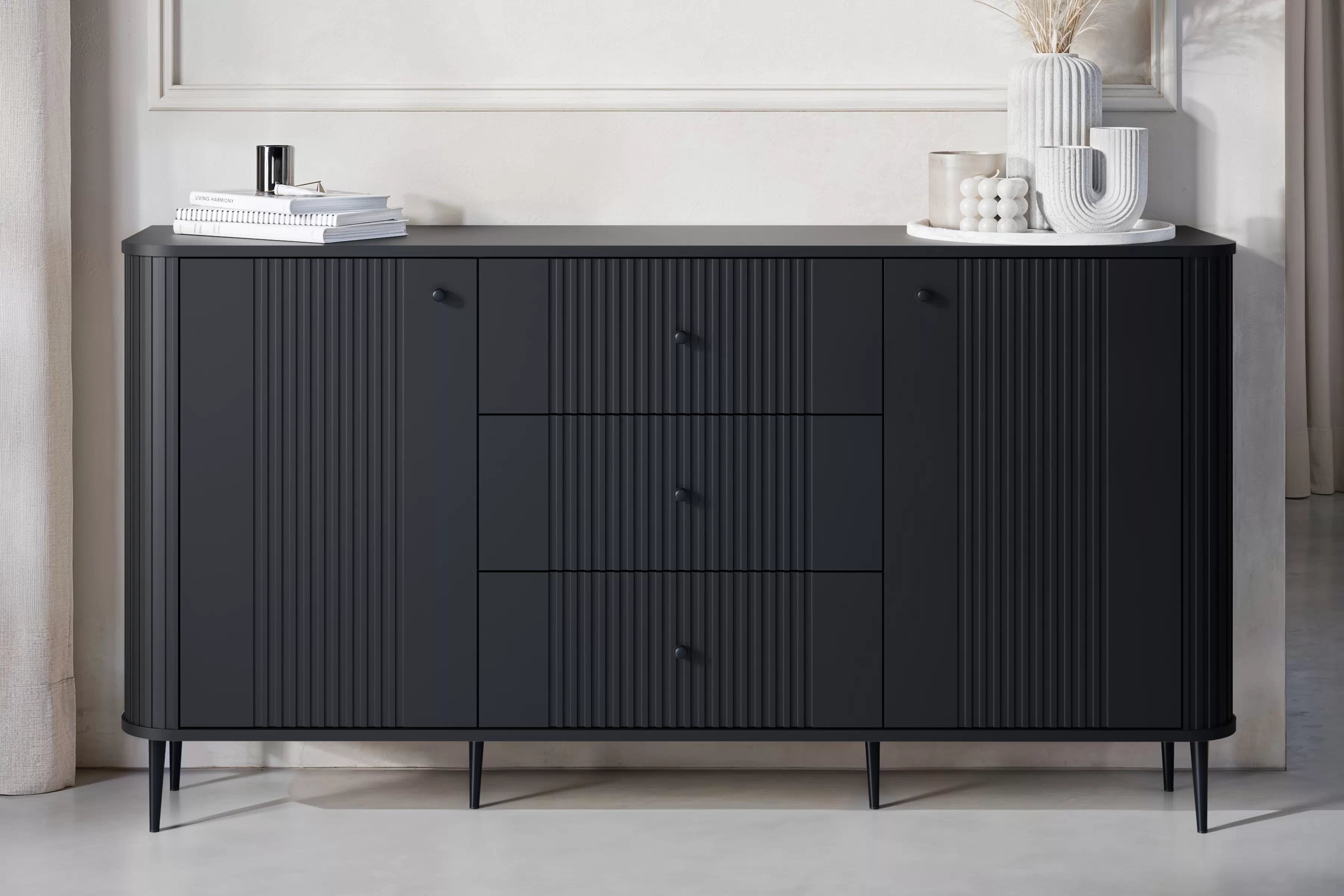Komoda Versper 160 cm - černá / černé nohy Komoda se zásuvkami Vesper 160 cm - černá / černé nožičky