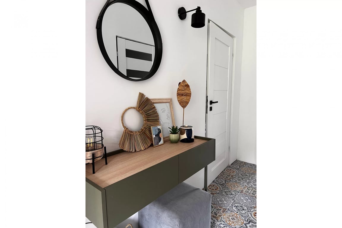 Consolă / masă de toaletă modernăcu două sertare Desin 2S - olive / Stejar nagano Konsola / toaletka Desin cu sertare cu picioare metalice 100 cm - olive / stejar nagano