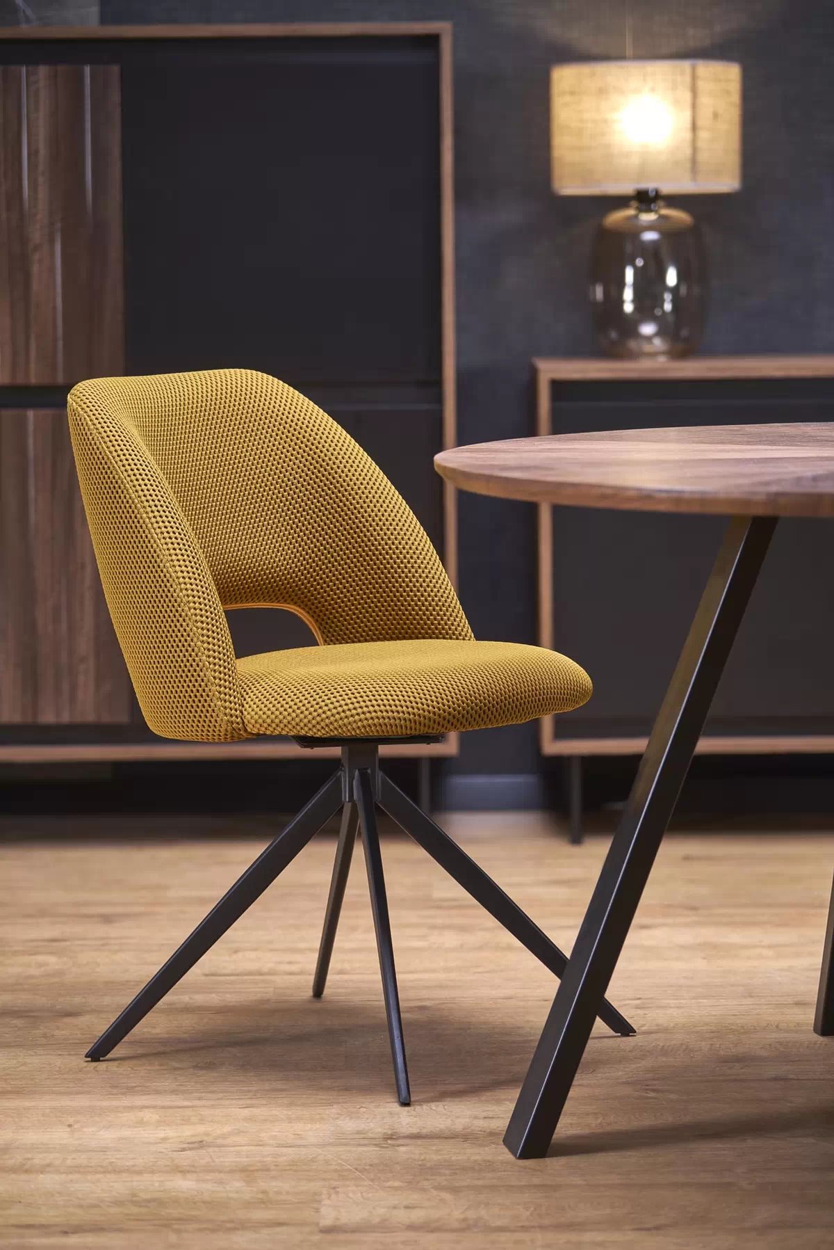 Jídelní židle K546 - hořčicová židle pro jídelny k546 obrotowe - hořčice