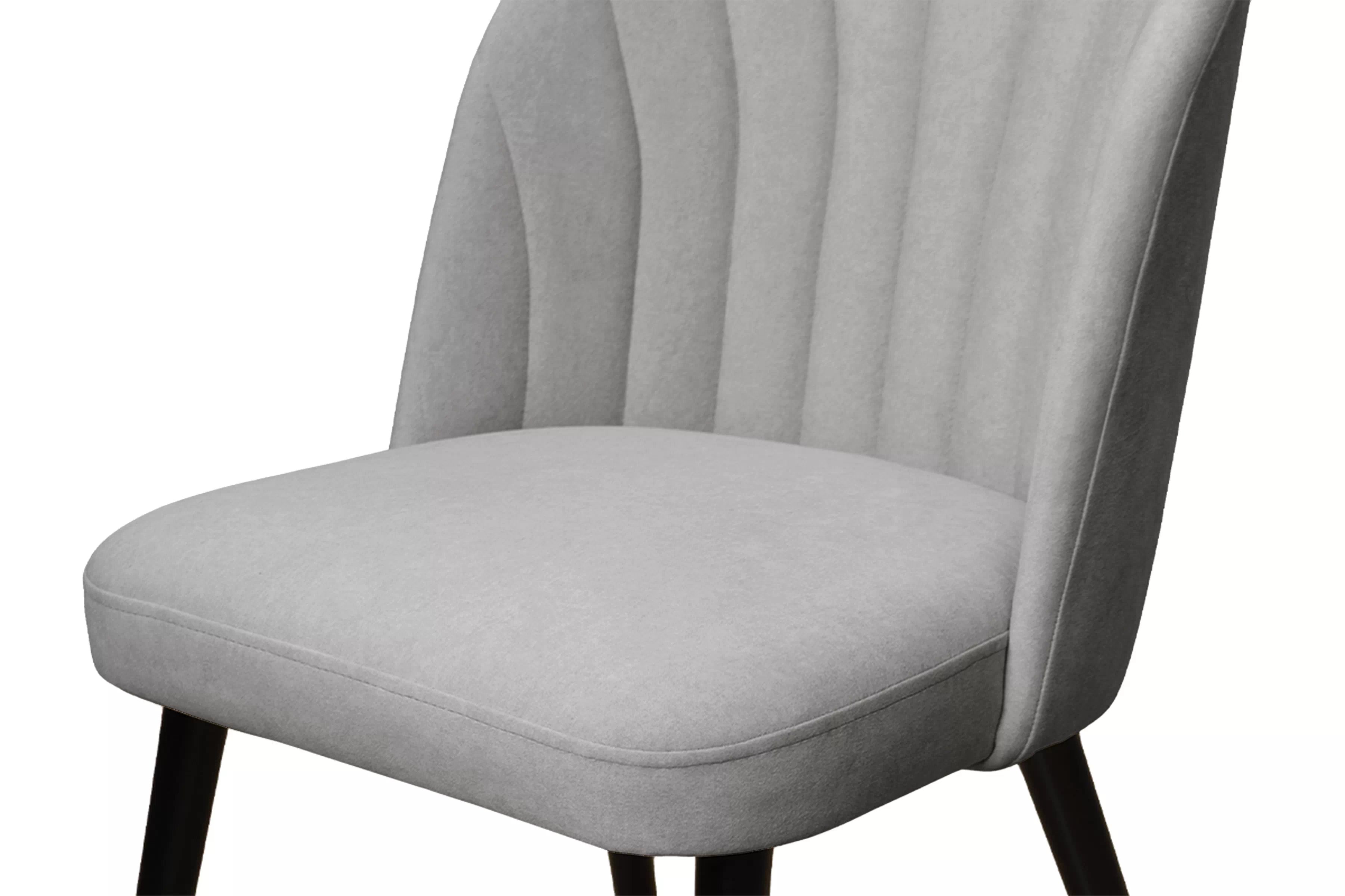 Jedálenské kreslo Azarro 2 - sivý ľahkočistiteľný zamat Cloud 83 / čierna Stolička drevená Azarro 2 z tapicerowanym siedziskiem - šedý velúr Cloud 83 / čierny nožičky