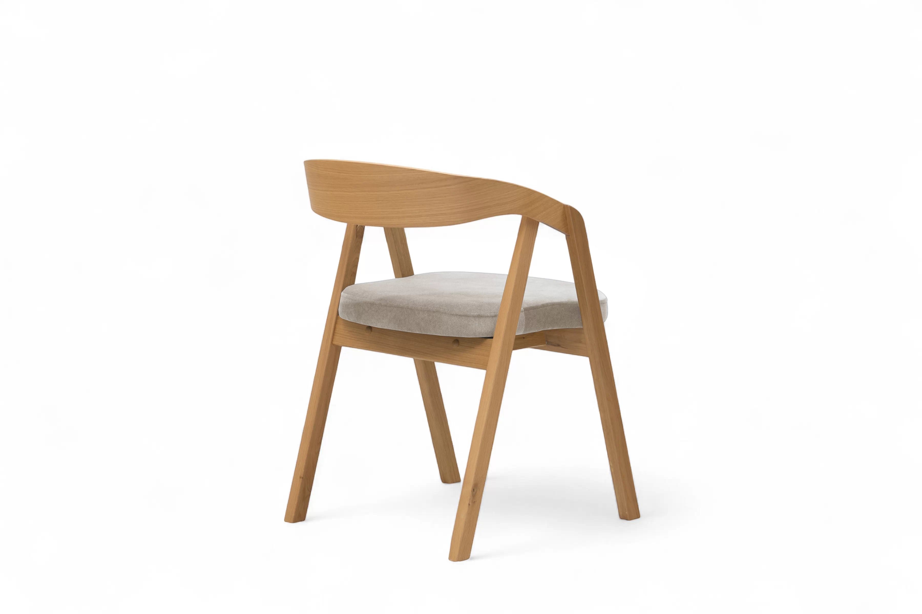 Dřevěná jídelní židle Elvarin s čalouněným sedákem – světle šedý šenil Wind 05 / lakovaný dub židle dřevěná Elvarin s čalouněným sedákem - světlý šedá šenil Wind 05 / dub lakierowany