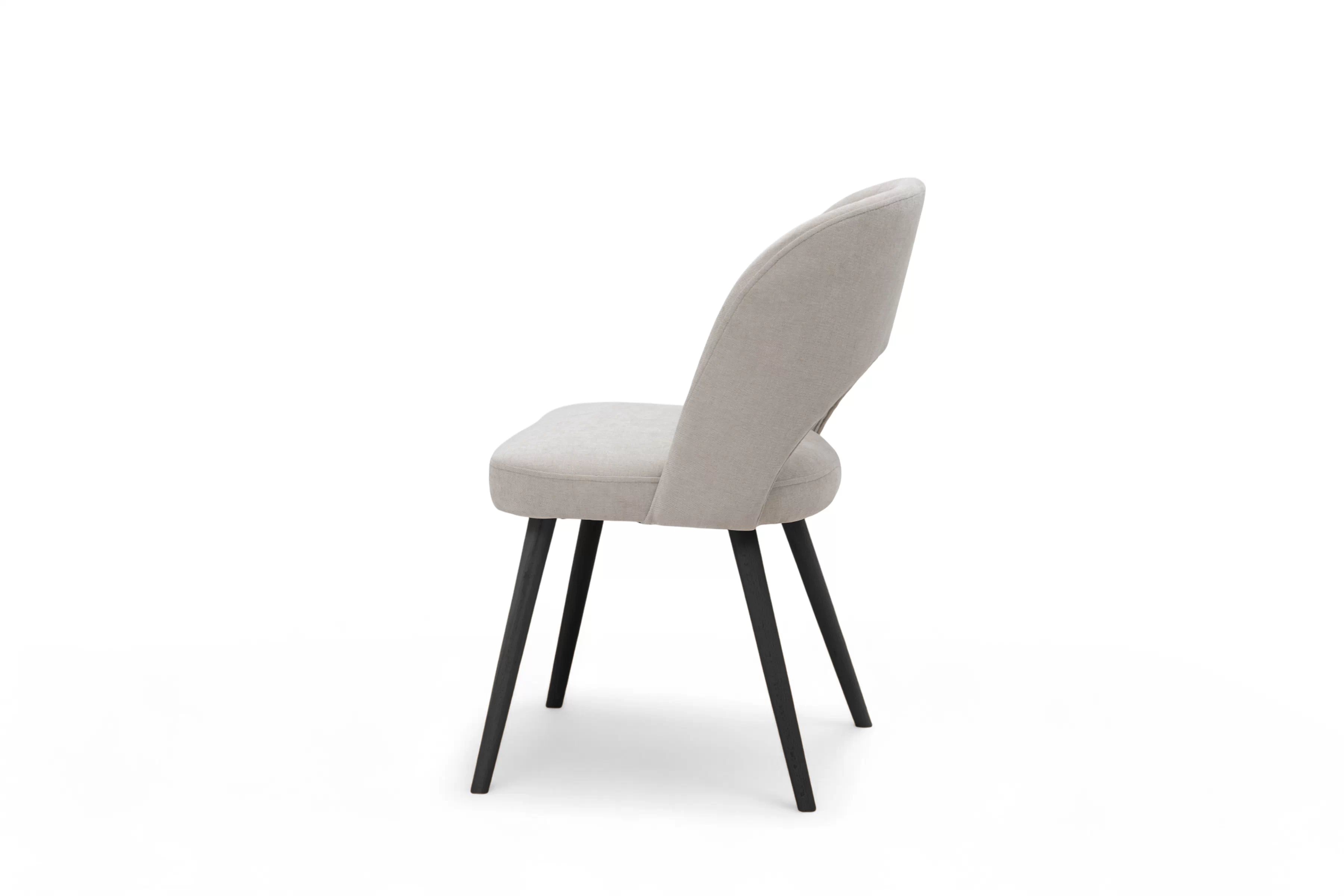 Dřevěná židle Luvaro s čalouněným sedákem – světle šedý šenil Wind 05 / černé nožky židle dřevěná Luvaro s čalouněným sedákem - světlý šedá šenil Wind 05 / Nohy černá