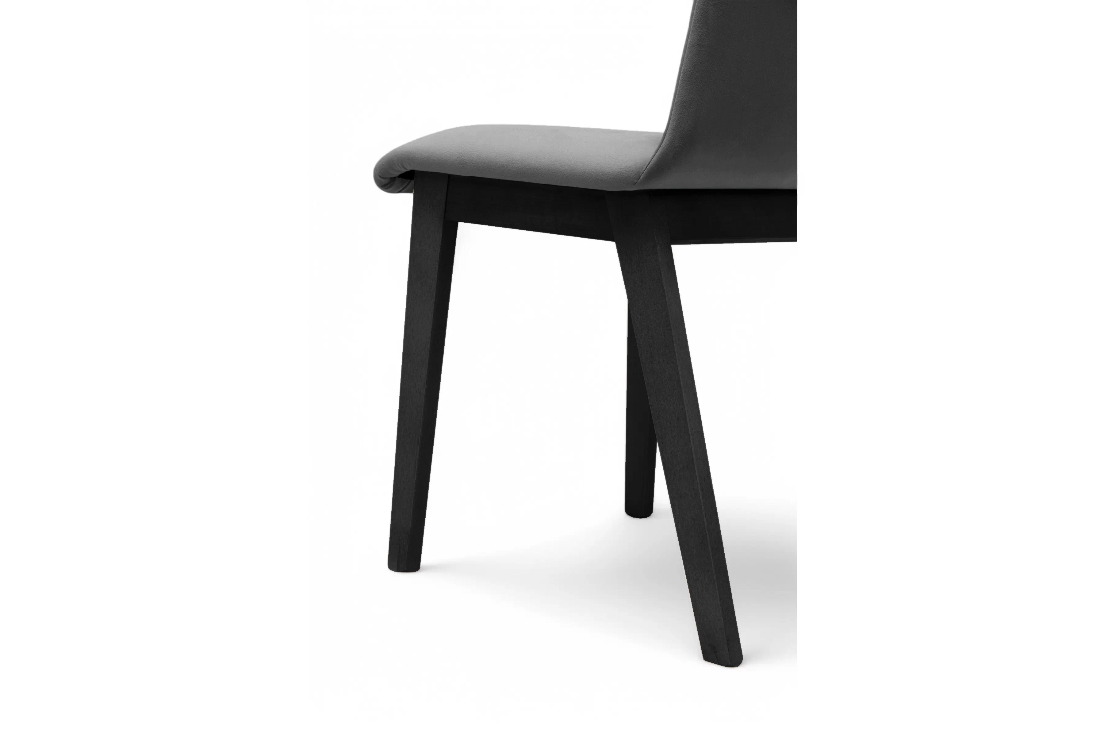 Jedálenská stolička Platinum 4 – sivý velúr Salvador 17 / čierna Stolička drevená Platinum 4 z tapicerowanym siedziskiem - šedý Salvador 17 / čierny nožičky