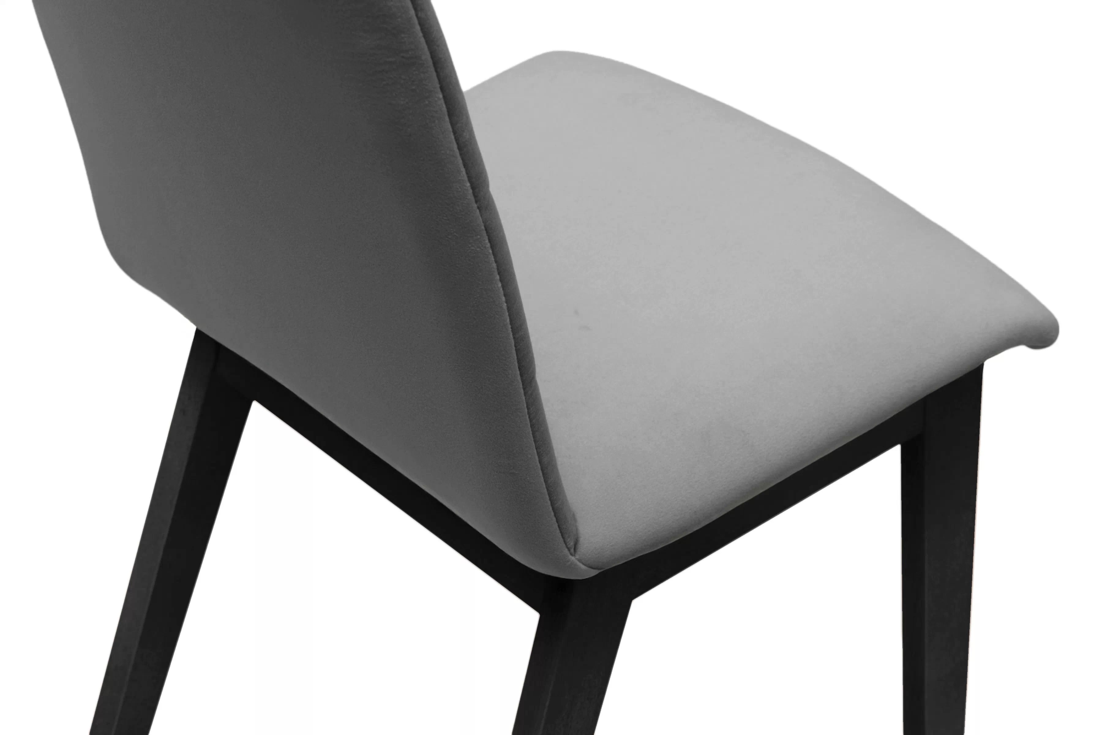 Jedálenská stolička Platinum 4 – sivý velúr Salvador 17 / čierna Stolička drevená Platinum 4 z tapicerowanym siedziskiem - šedý Salvador 17 / čierny nožičky