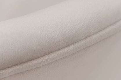 Čalouněná jídelní židle Aveliro s křesílkovým sedákem - béžový hydrofobní samet Salvador 1 židle čalouněné Aveliro kubelkowe - bezowe hydrofobowe Salvador 1 