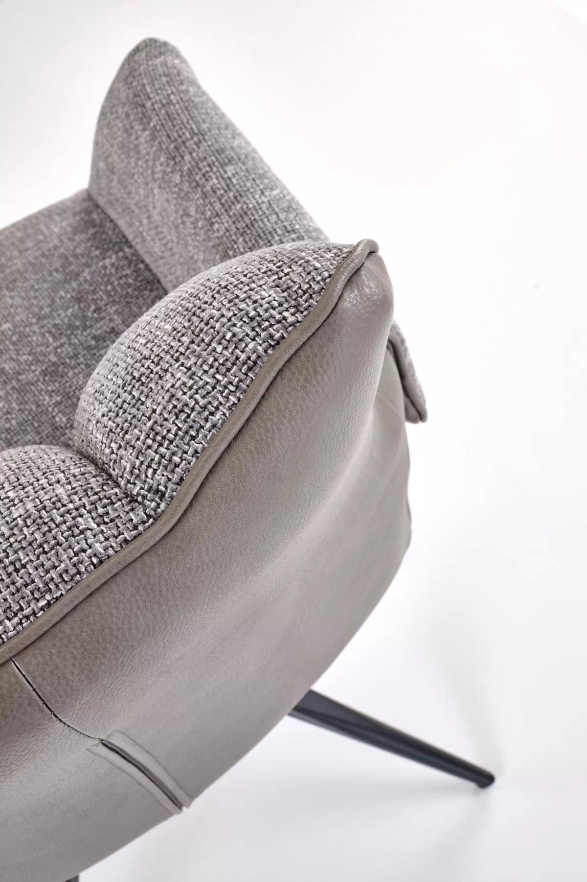 Otočená čalúnená stolička Denaro - popolavá látka Stolička čalúnená Denaro otočna - Popolový