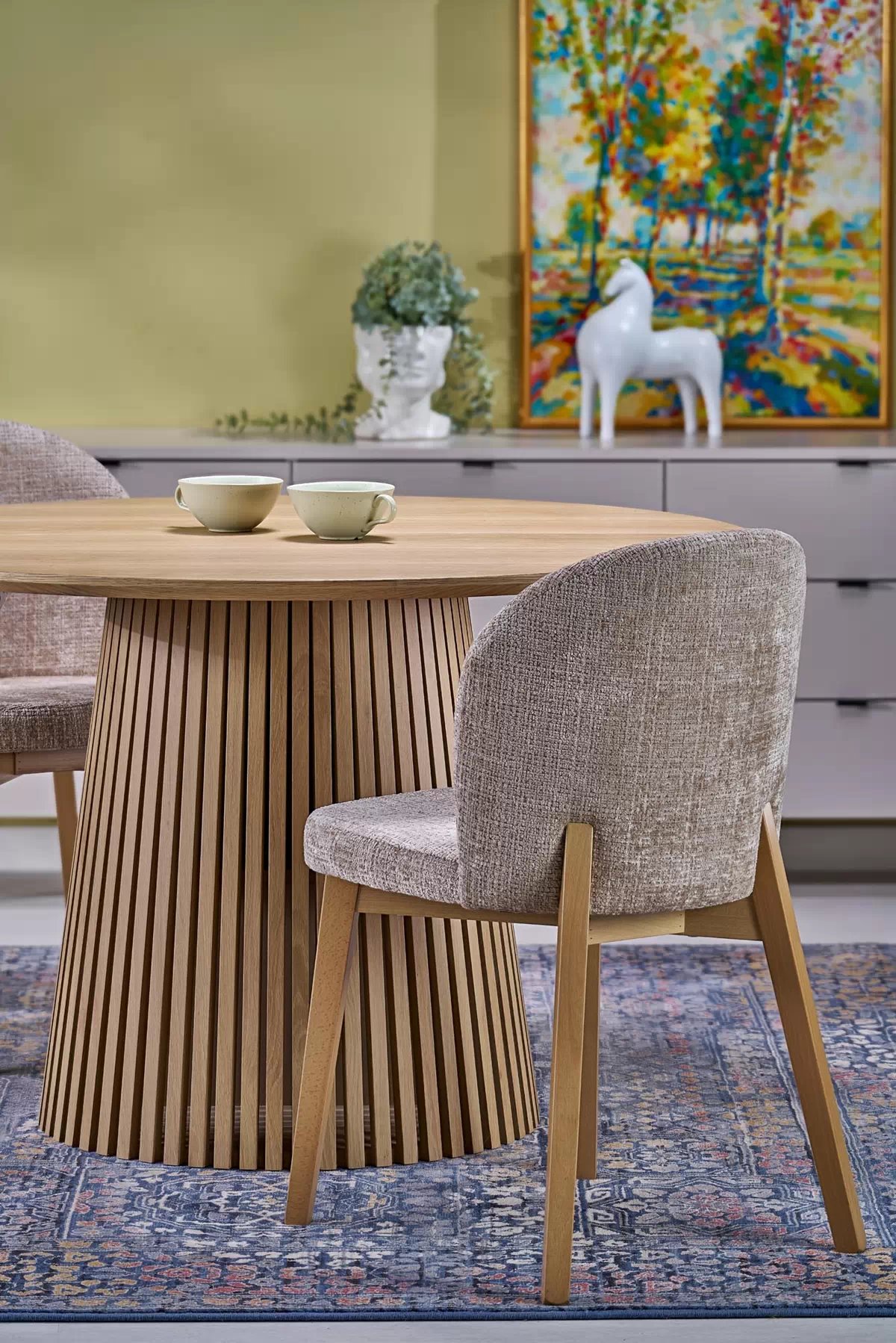 Jídelní židle Isario - béžová Cremona 14 / dub přírodní židle čalouněné isario - béžová cremona 14 / dub přírodní